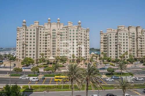 3 Bedrooms Apartment in Al Tamr