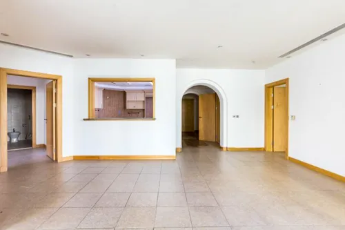 3 Bedrooms Apartment in Al Tamr
