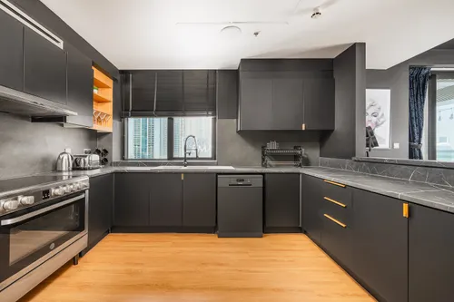 3 Bedrooms Apartment in Murjan Tower