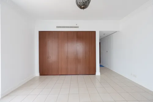 3 Bedrooms Apartment in Murjan Tower