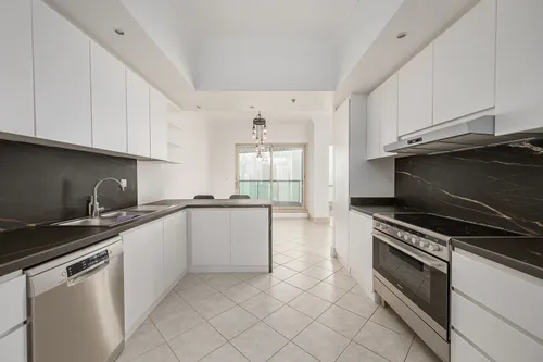 3 Bedrooms Apartment in Murjan Tower