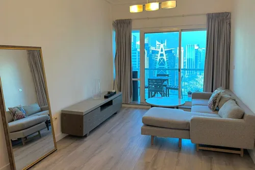 Upgraded | Lake View | Close to Metro