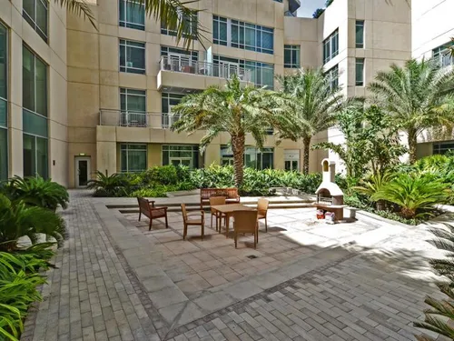 1 Bedroom Apartment in The Lofts West