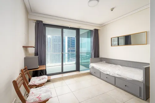 2 Bedrooms Apartment in Goldcrest Views 2