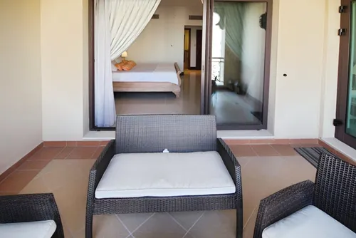 2 Bedrooms Apartment in Golden Mile 4