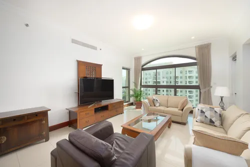 2 Bedrooms Apartment in Golden Mile 4