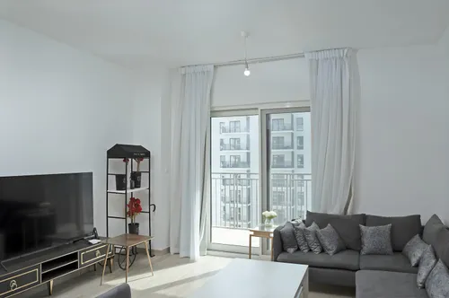 2 Bedrooms Apartment in Waters Edge