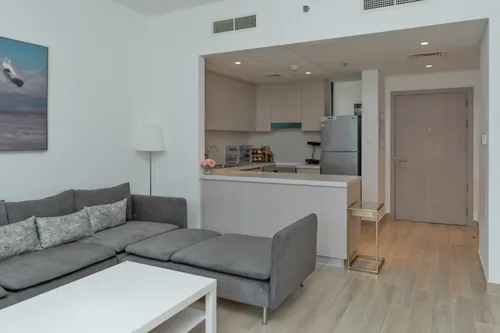 2 Bedrooms Apartment in Waters Edge