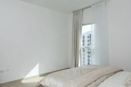 2 Bedrooms Apartment in Waters Edge