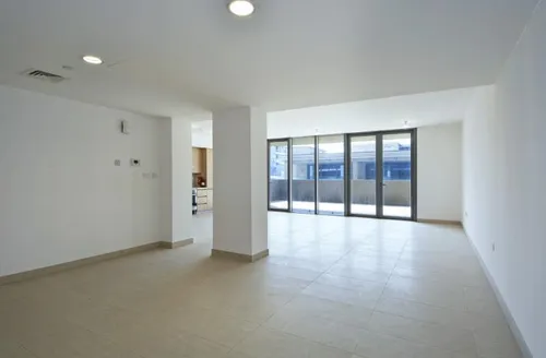 4 Bedrooms Apartment in Building E