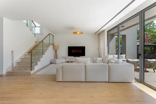 5 Bedrooms Villa in Sidra Villas I