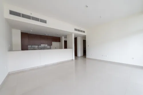 3 Bedrooms Apartment in Mulberry