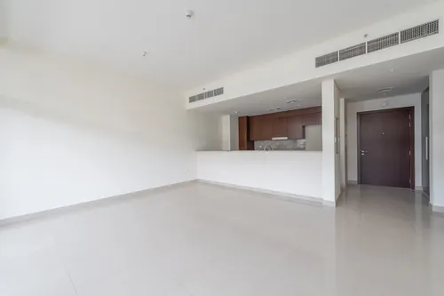 3 Bedrooms Apartment in Mulberry