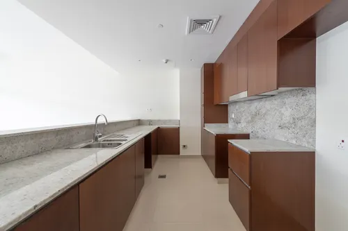 3 Bedrooms Apartment in Mulberry