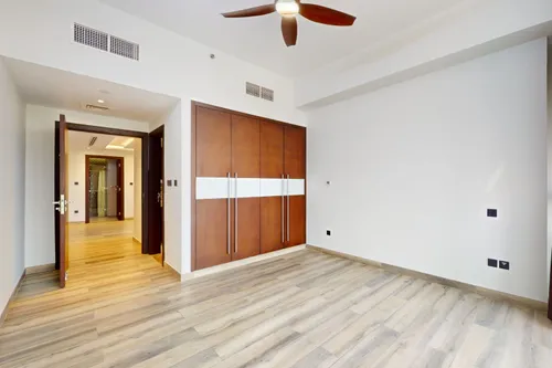 5 Bedrooms Apartment in Park Gate Residences