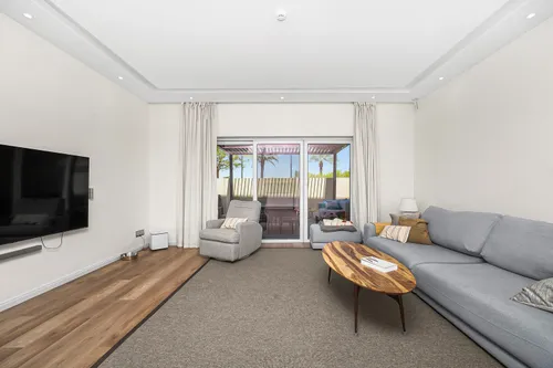 3 Bedrooms Apartment in Urbana