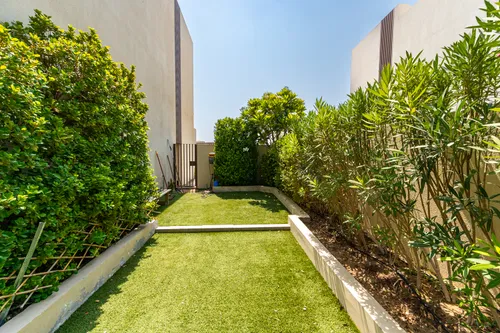 3 Bedrooms Apartment in Urbana