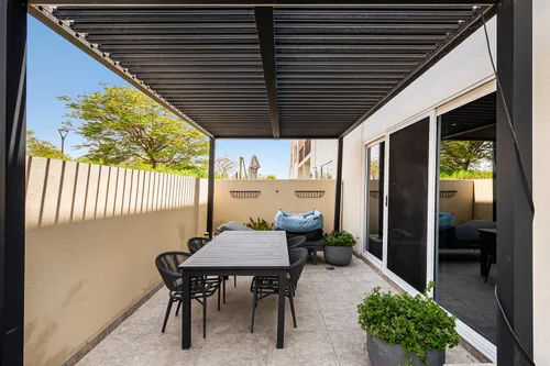 3 Bedrooms Apartment in Urbana