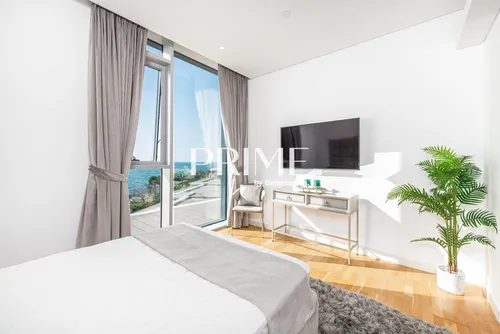 4 Bedrooms Apartment in Apartment Building 3
