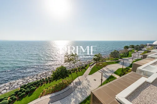 4 Bedrooms Apartment in Apartment Building 3