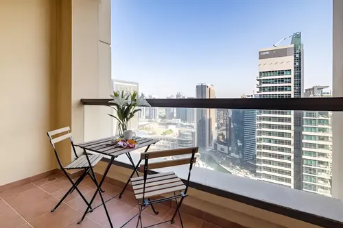 2 Bedrooms Apartment in Bahar 1