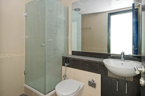 2 Bedrooms Apartment in Goldcrest Views 2