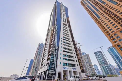 2 Bedrooms Apartment in Goldcrest Views 2