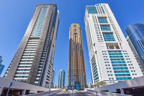 2 Bedrooms Apartment in Goldcrest Views 2