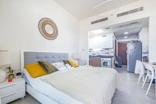Apartment in Azizi Plaza