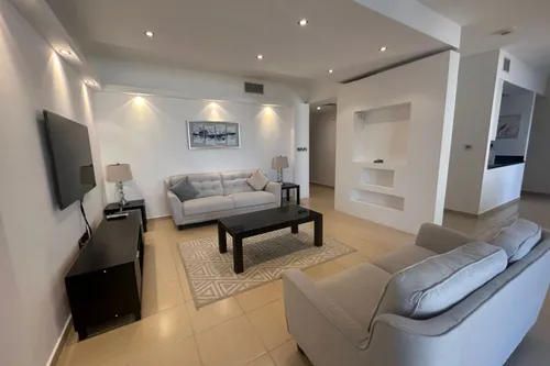 Stunning 1 Bed| Fully Upgraded| Multiple Cheques
