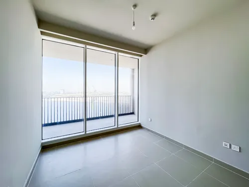 2 Bedrooms Apartment in Harbour Gate Tower 1