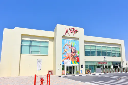 Apartment in Azizi Star
