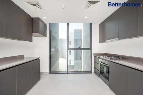 2 Bedrooms Apartment in Tiraz