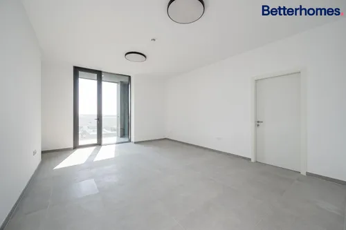 2 Bedrooms Apartment in Tiraz