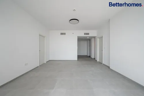 2 Bedrooms Apartment in Tiraz