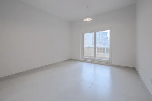 2 Bedrooms Apartment in Green View 1