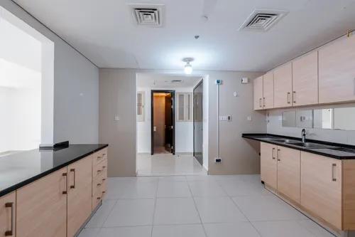 3 Bedrooms Apartment in Tala Tower