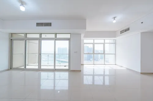3 Bedrooms Apartment in Tala Tower