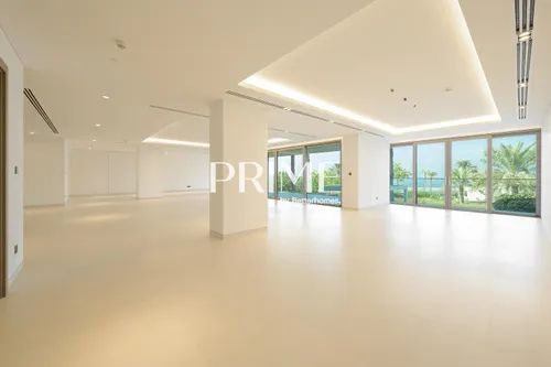 3 Bedrooms Apartment in Mansion 4