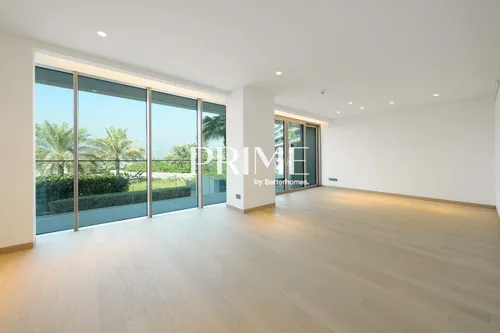 3 Bedrooms Apartment in Mansion 4