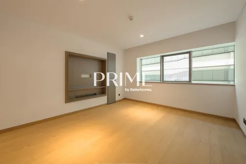 3 Bedrooms Apartment in Mansion 4