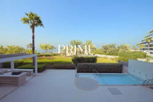 3 Bedrooms Apartment in Mansion 4