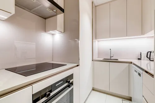 2 Bedrooms Apartment in Jumeirah Gate Tower 1