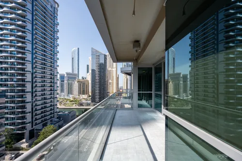 2 Bedrooms Apartment in The Waves Tower A