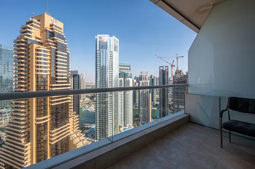 Apartment in Botanica Tower