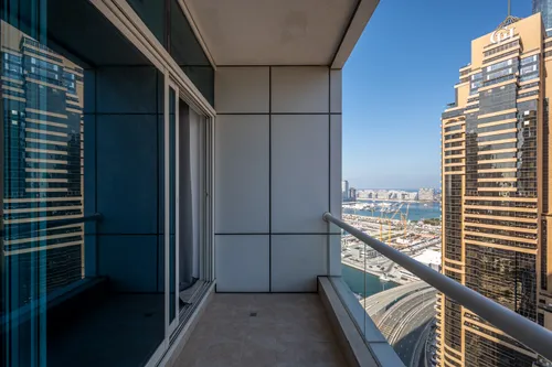 Apartment in Botanica Tower