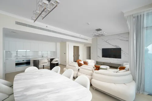 4 Bedrooms Apartment in Beach Vista
