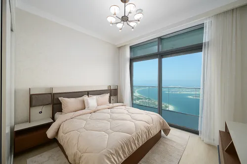 4 Bedrooms Apartment in Beach Vista