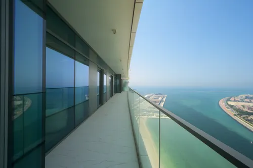 4 Bedrooms Apartment in Beach Vista