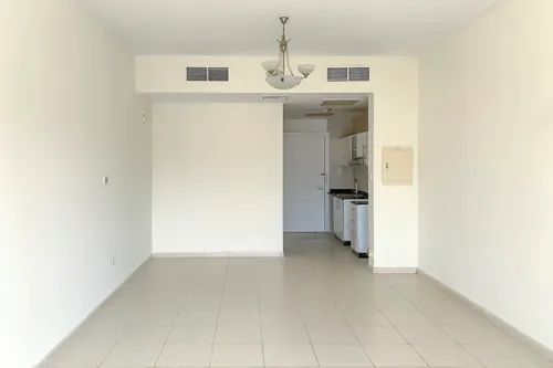Apartment in Maple 1